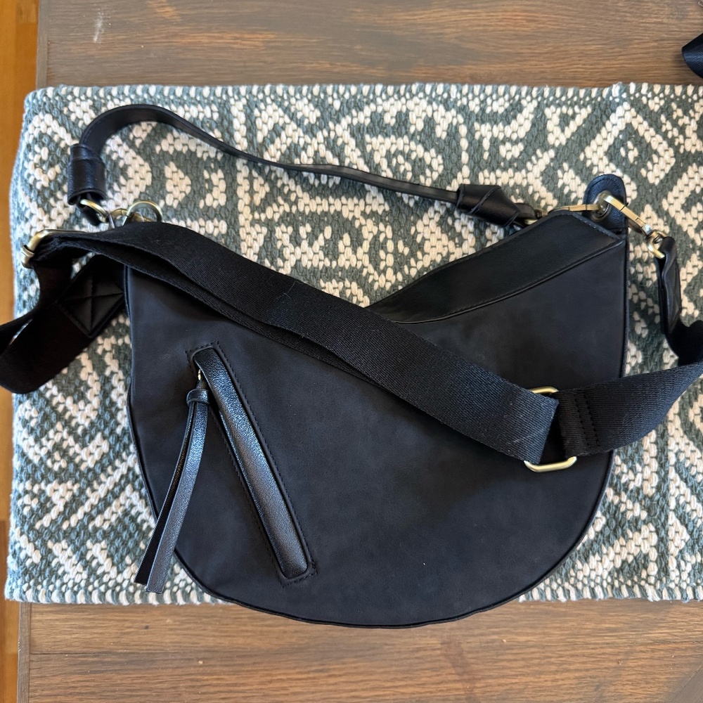 Time and Tru Selena Crossbody Bag